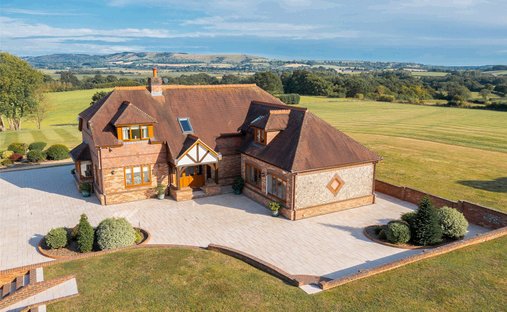 House in Watersfield, England 1