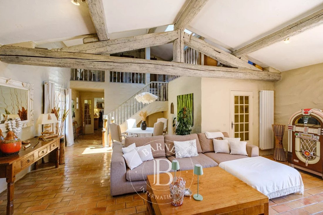 Villa in Le Plan-de-la-Tour, Provence-Alpes-Côte d'Azur, France 4 - 17767521