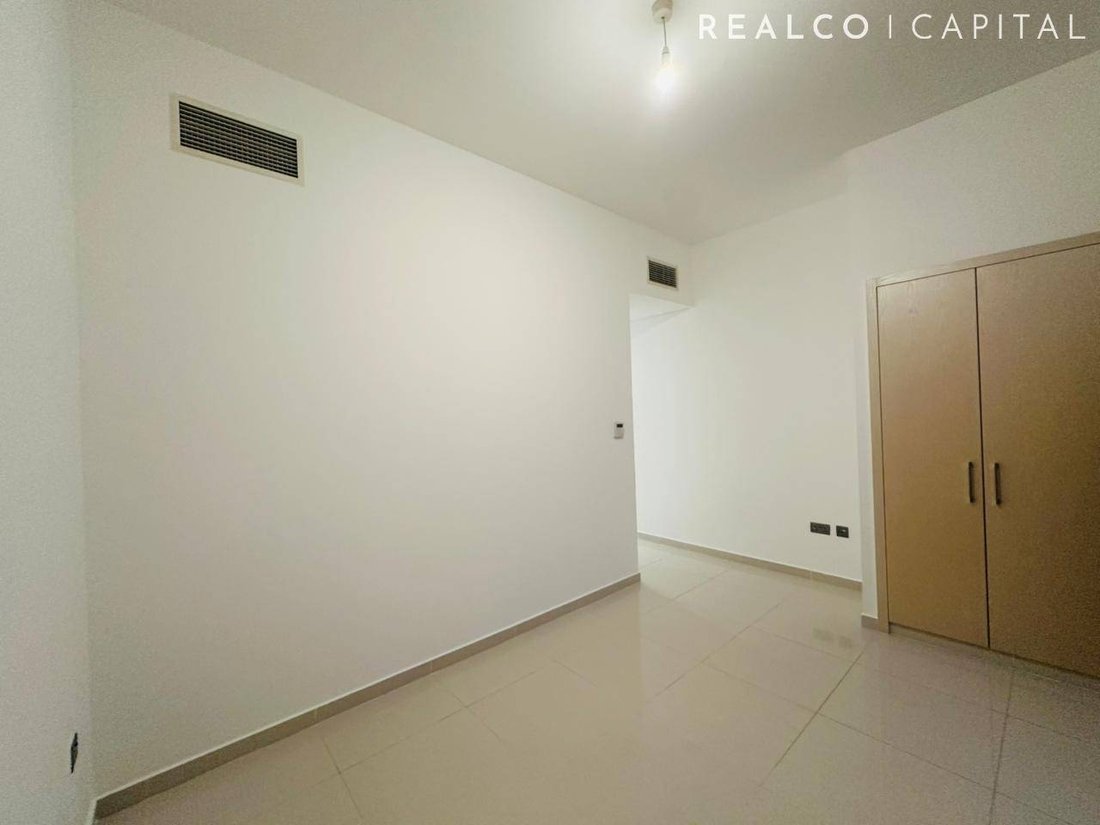 Townhouse in Damac Hills 2, Dubai, United Arab Emirates 4 - 17764523