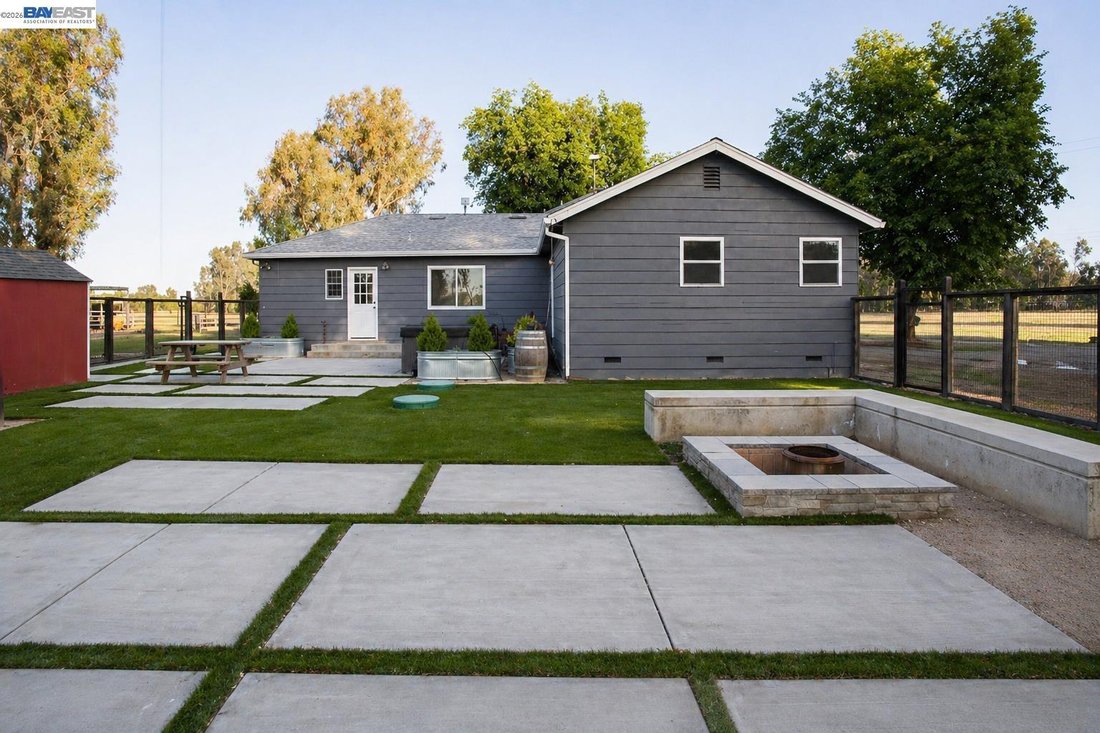House in Davis, California, United States 3 - 17769173