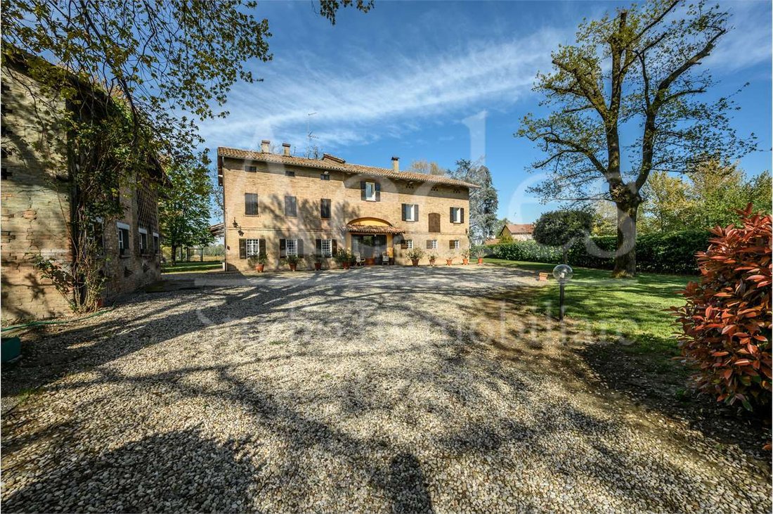 Villa in Formigine, Emilia-Romagna, Italy 1 - 12850905