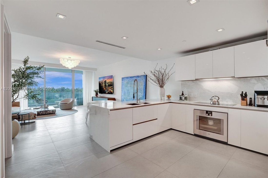 Eigentumswohnung in Bal Harbour, Florida, Vereinigte Staaten 2 - 17765917