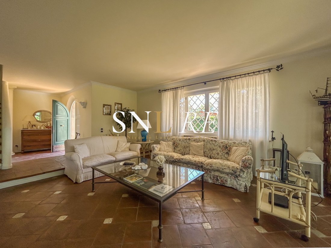Villa in Center, Forte dei Marmi, Tuscany 4 - 17760072