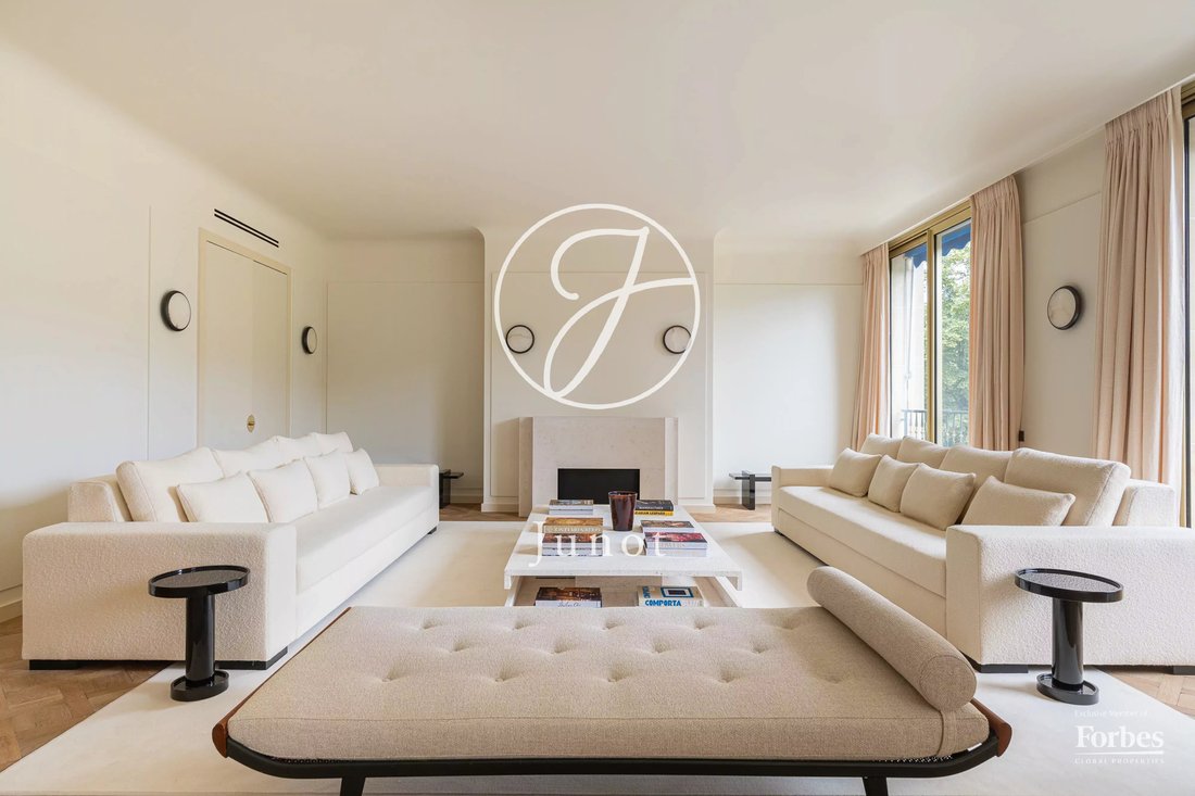 Apartment in Chaillot, Paris 16e Arrondissement, Paris 2 - 17602325
