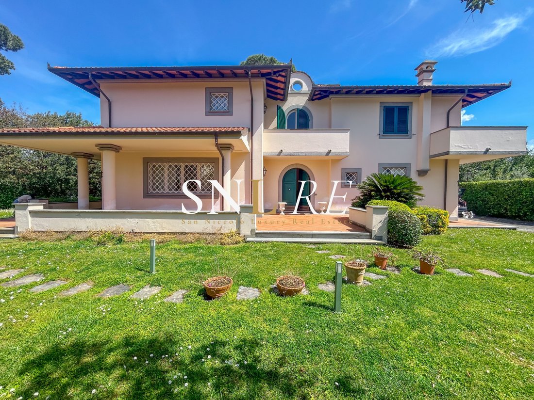 Villa in Center, Forte dei Marmi, Tuscany 1 - 17760072
