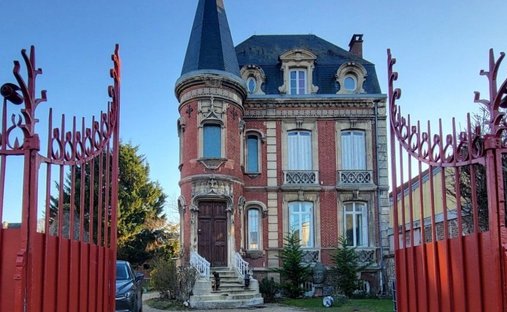 House in Côte de la Justice-Saint Lubin, Louviers, France 1