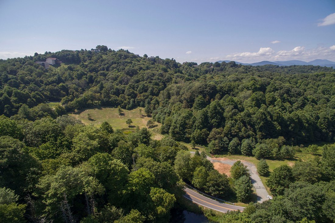 Land in Blowing Rock, North Carolina, United States 3 - 17770475