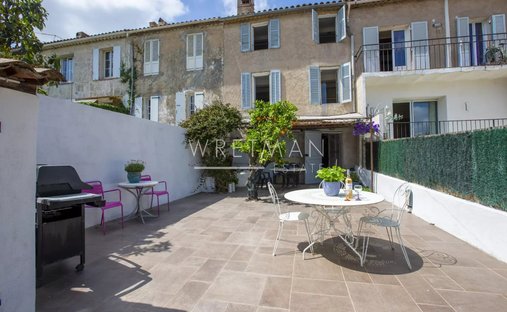 House in Le Plan-de-la-Tour, Provence-Alpes-Côte d'Azur, France 1