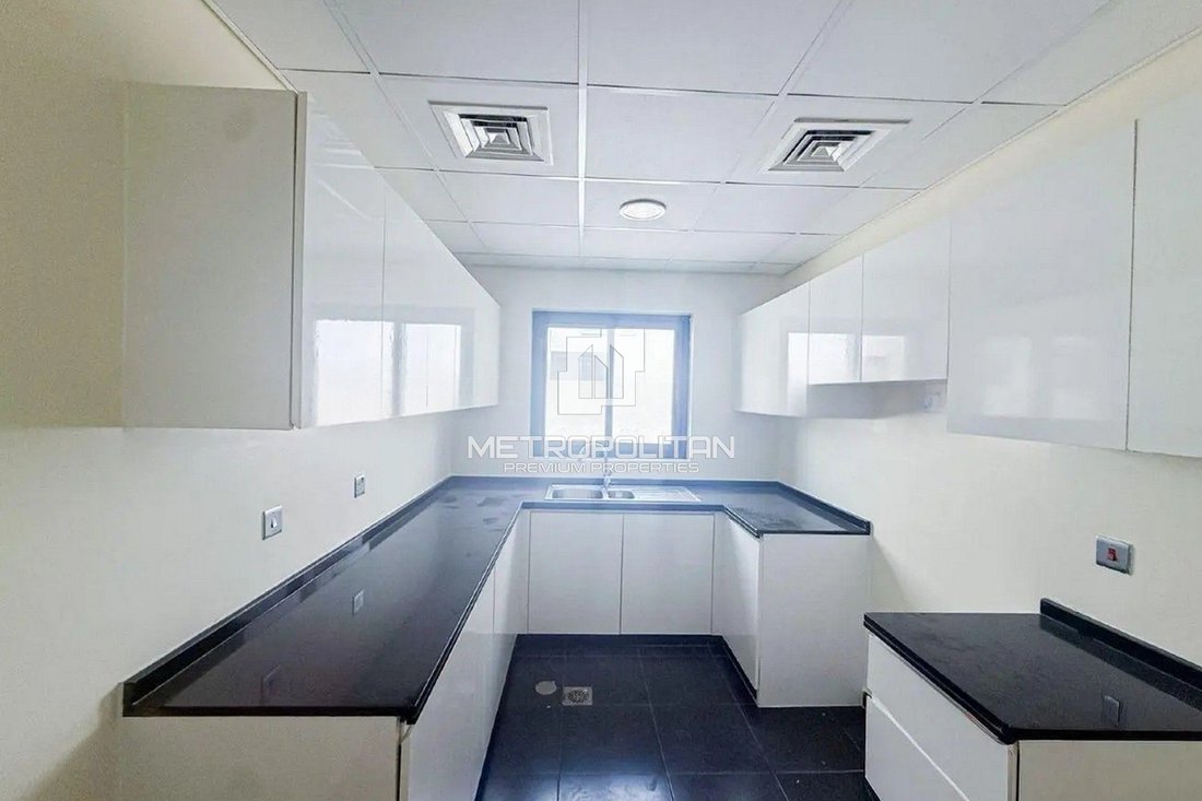 Townhouse in Damac Hills 2, Dubai, United Arab Emirates 2 - 17770343