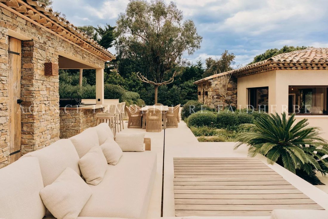 Villa in Ramatuelle, Provence-Alpes-Côte d'Azur, France 4 - 17770308