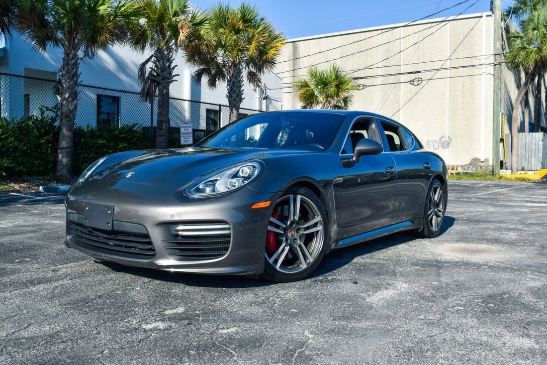 Sedan in Fort Lauderdale, FL, United States 1 - 17138477