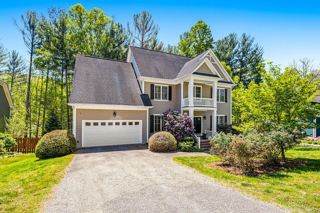 House in Candler, North Carolina, United States 1 - 17770444
