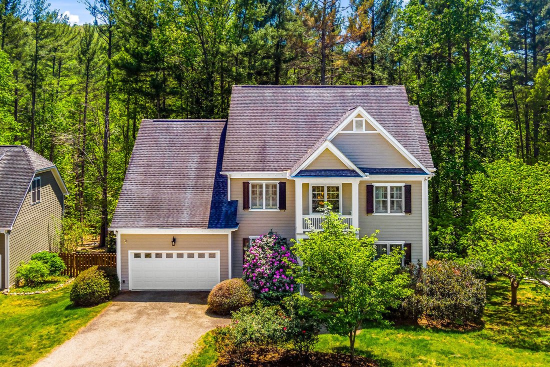 House in Candler, North Carolina, United States 2 - 17770444