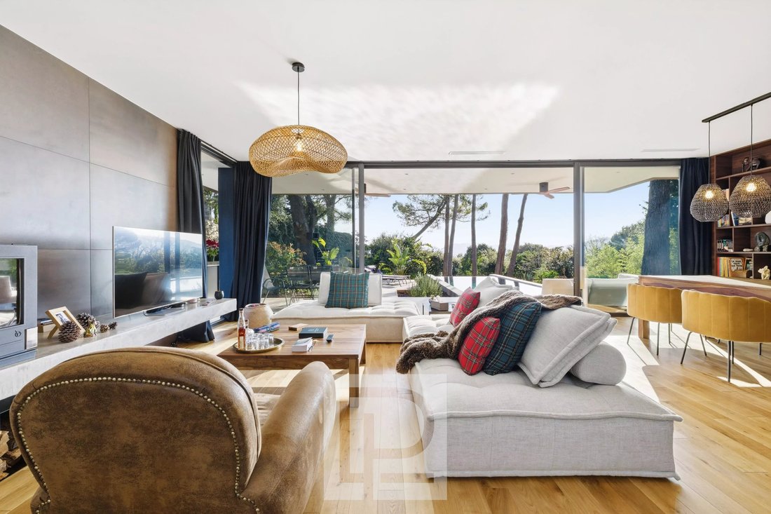 House in Mougins, Provence-Alpes-Côte d'Azur, France 2 - 17271376