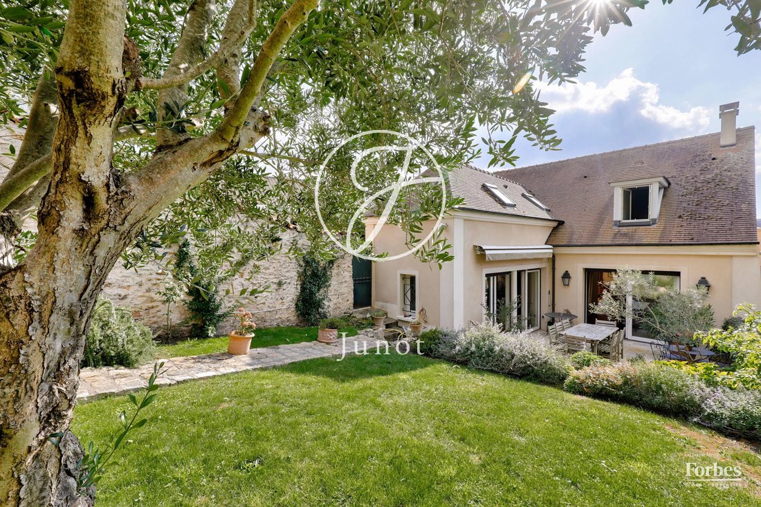 Haus in Bourg-La Feuillaume Nord, La Celle-Saint-Cloud, Frankreich 1 - 16307035