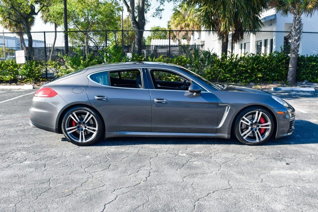 Sedan in Fort Lauderdale, FL, United States 4 - 17138477