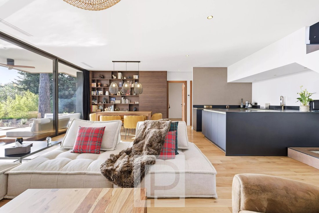 Villa in Mougins, Provence-Alpes-Côte d'Azur, France 4 - 17241644