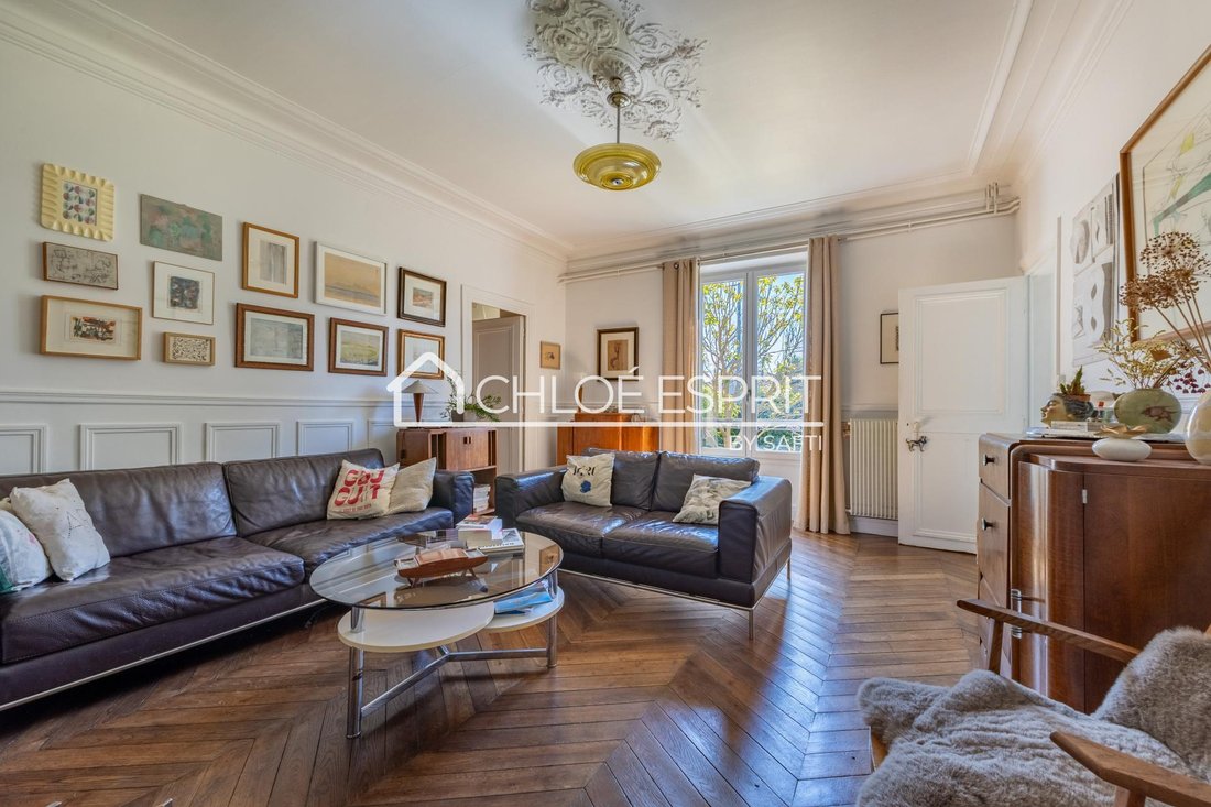 House in Mandres-les-Roses, Ile-de-France, France 3 - 17770690