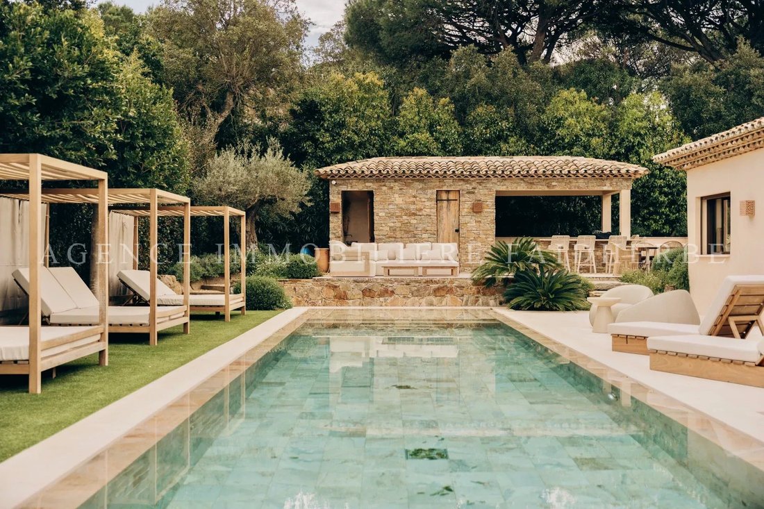 Villa in Ramatuelle, Provence-Alpes-Côte d'Azur, France 3 - 17770308
