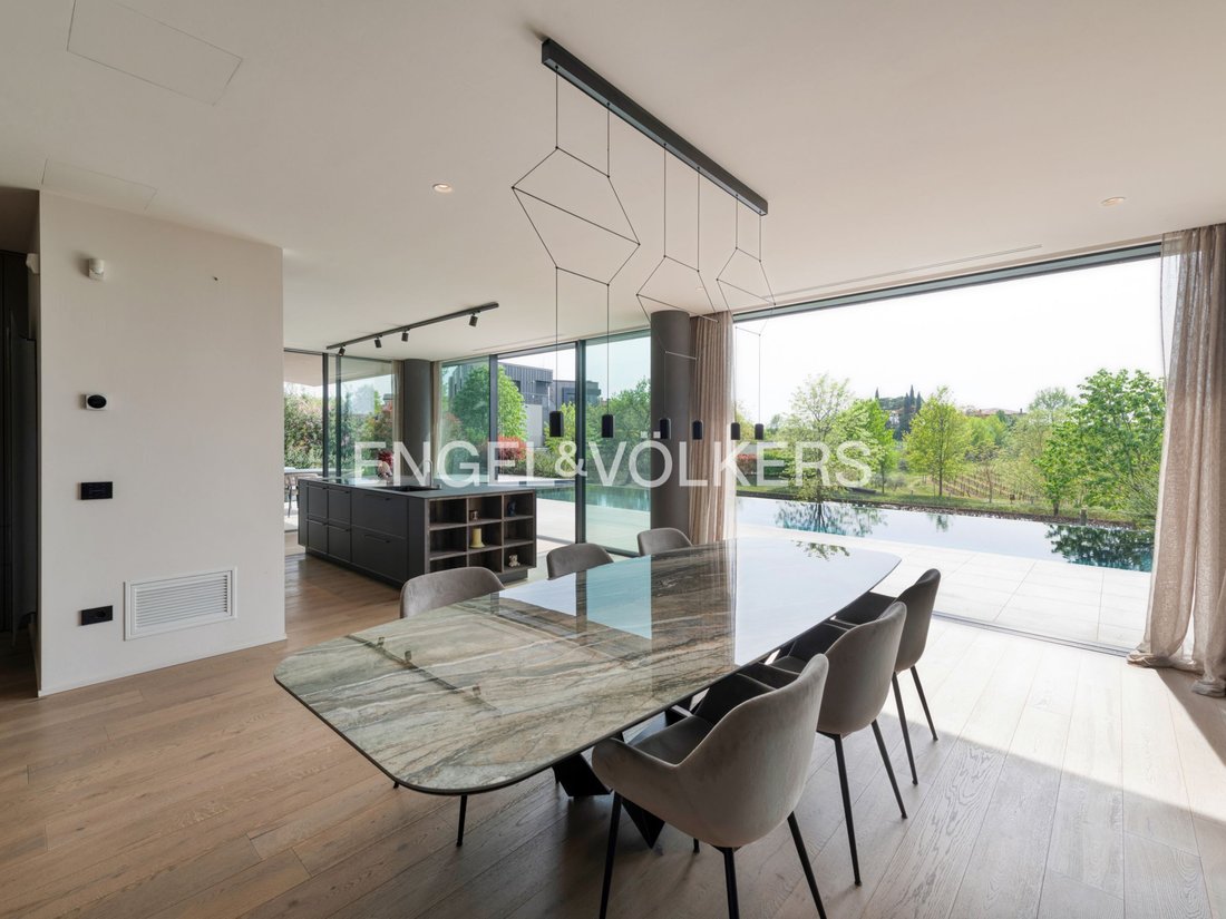 Villa in City, Peschiera del Garda, Veneto 3 - 17770372