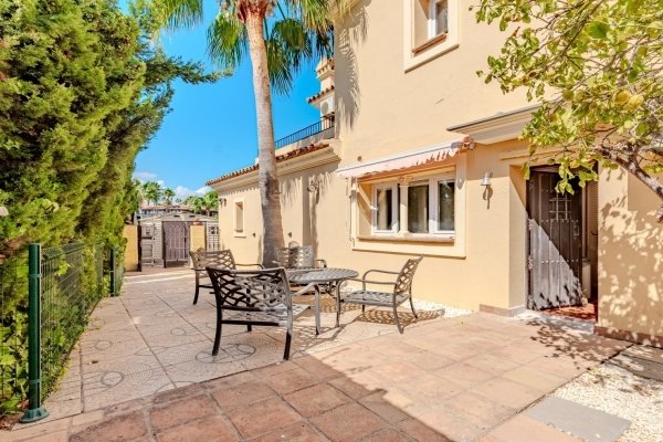 House in Sotogrande, San Roque, Andalusia 1 - 17770470