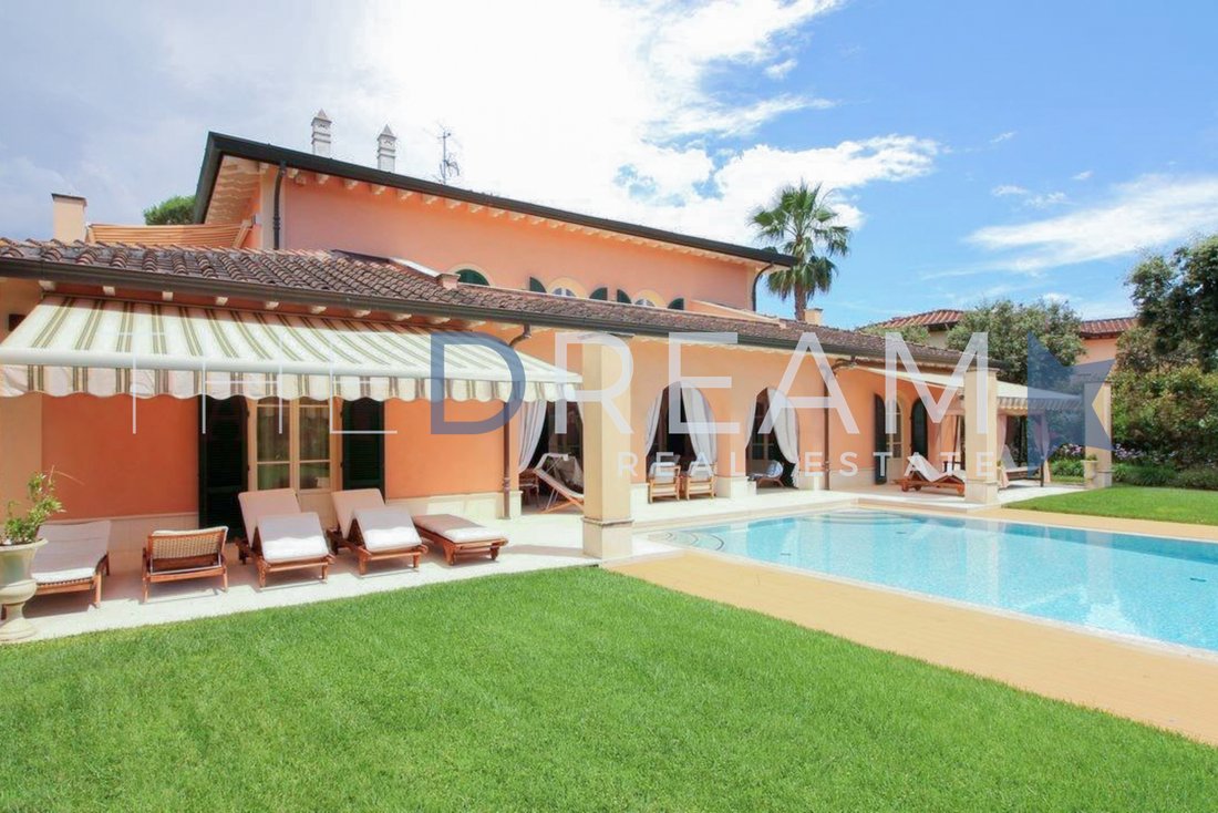 Villa in Center, Forte dei Marmi, Tuscany 4 - 17770722