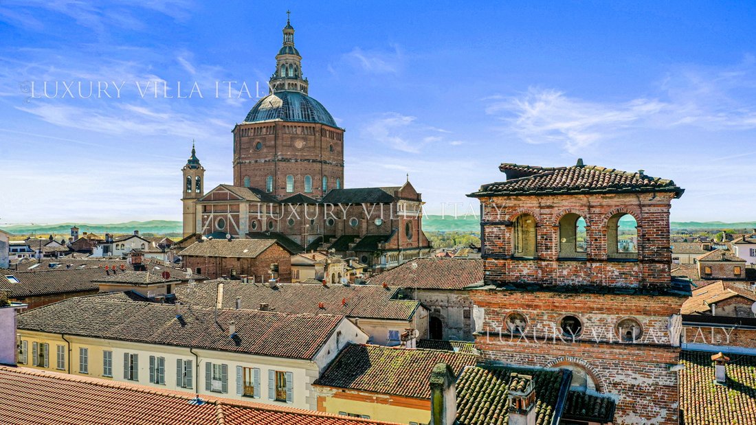 Estate in Historic Center, Pavia, Lombardy 1 - 17770937