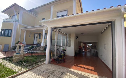 Villa in Nossa Senhora do Populo, Coto e Sao Gregorio, Leiria District, Portugal 1