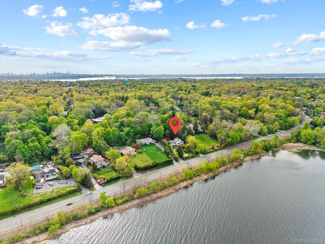 House in Great Neck, New York, United States 3 - 17721905