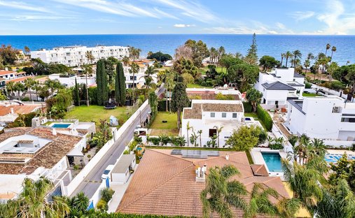 Villa in Puerto Banus, Marbella, Spain 1