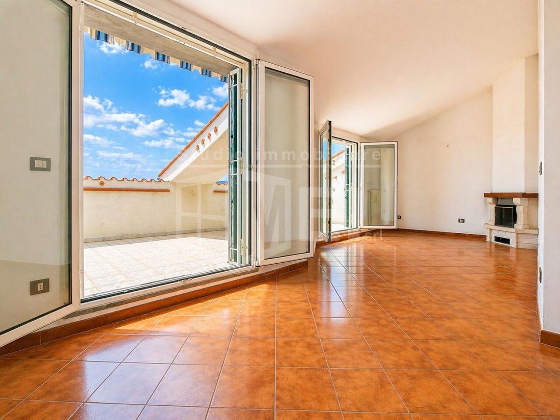Apartment in Hills, Livorno, Tuscany 3 - 16663617