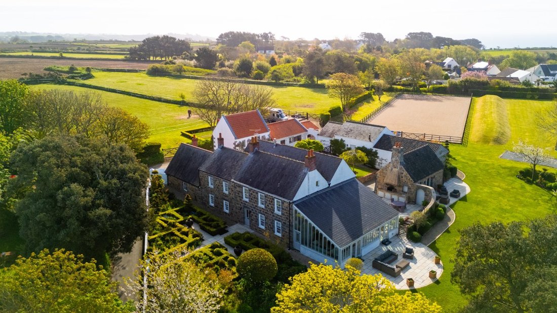 House in England 1 - 17771147