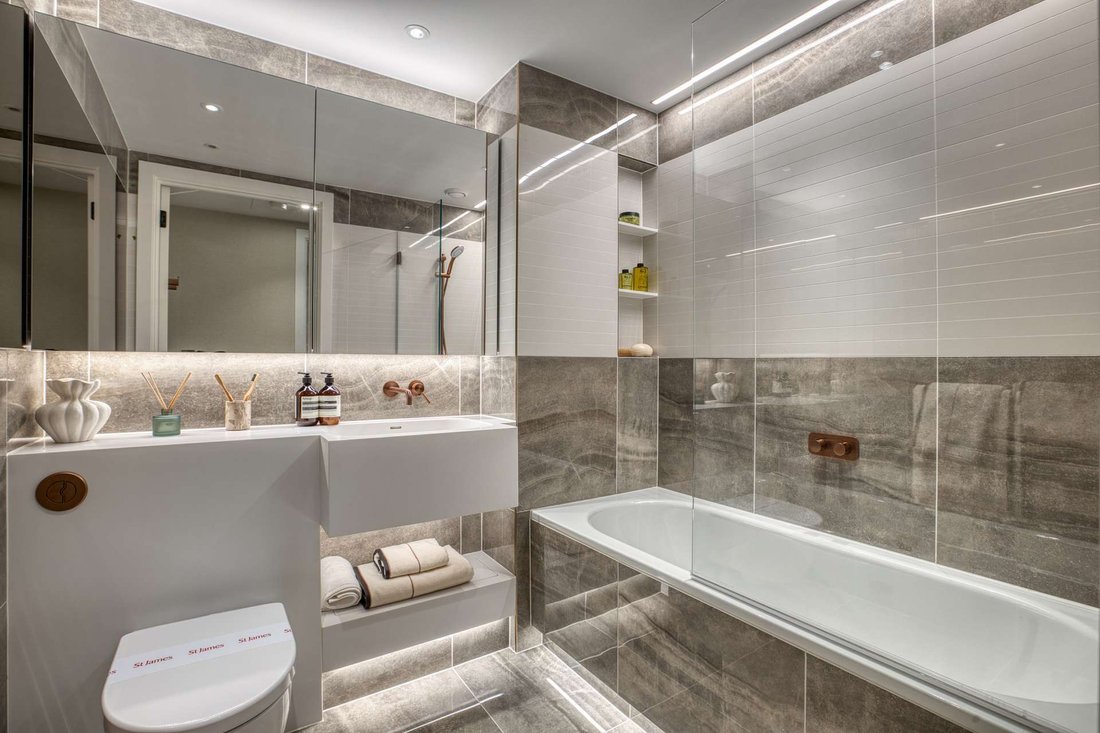 Apartment in White City, Hammersmith and Fulham, England 2 - 17771220