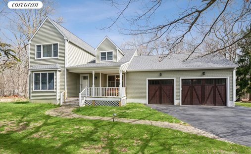 House in Eastport, New York, United States 1