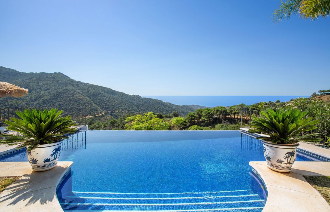 Villa in Benahavis, Andalusia, Spain 1 - 17764492