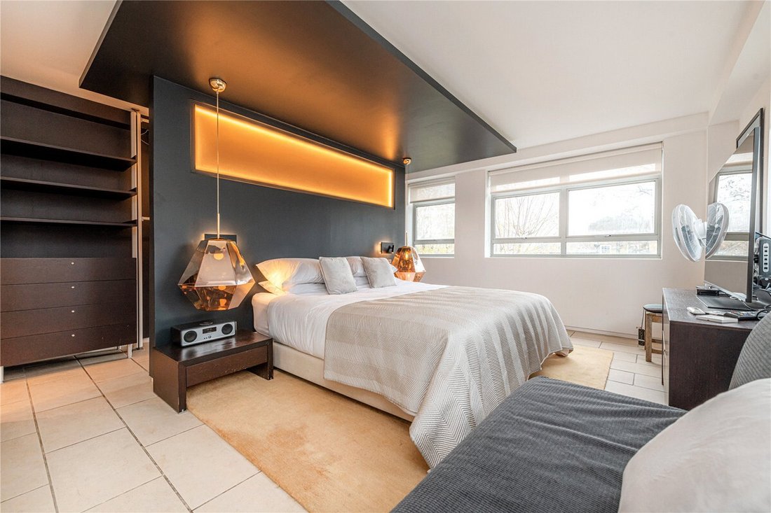 Apartment in Lower Holloway, Islington, England 2 - 17771119