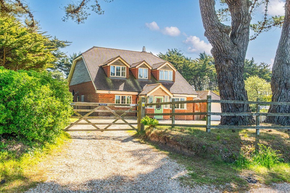 House in Downton, Milford on Sea, England 1 - 17771120