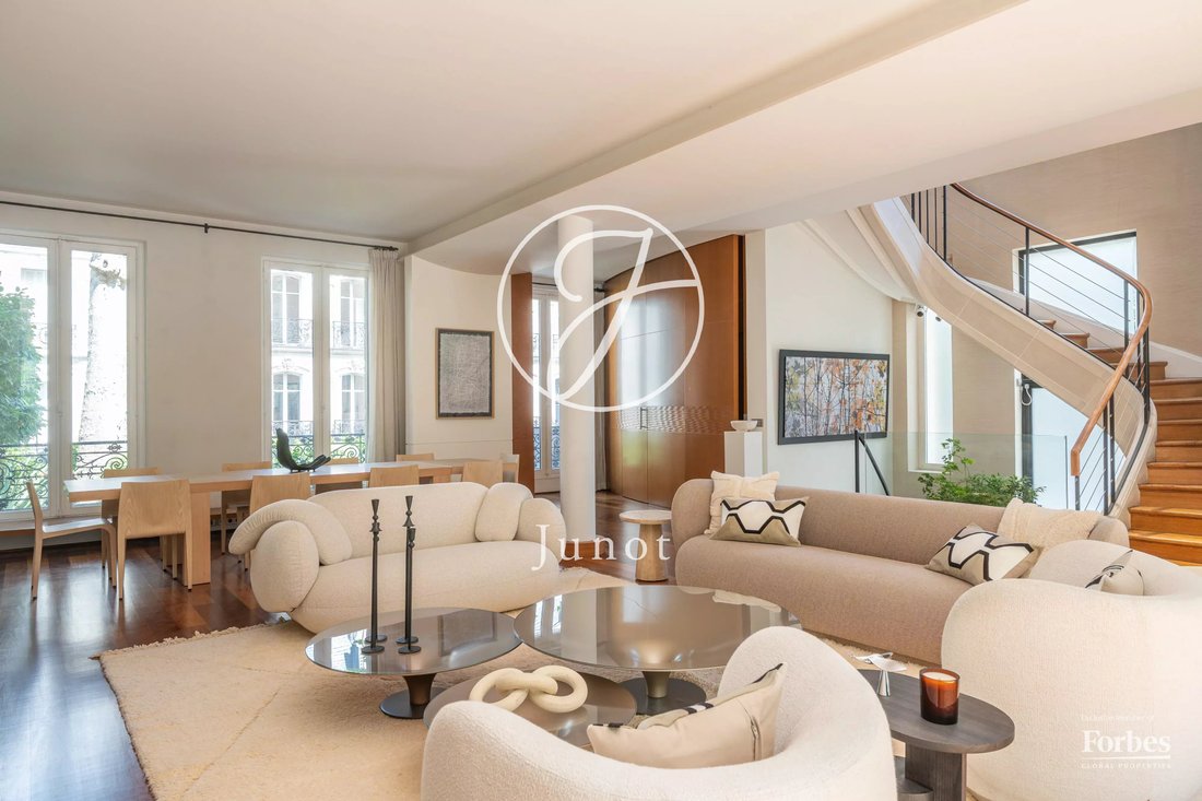 Estate in Ternes-Maillot, Paris 17e Arrondissement, Paris 3 - 17619527