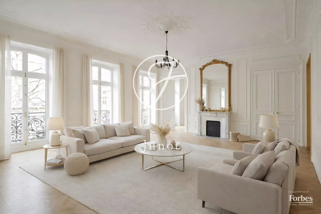 Apartment in Elysées-Madeleine, Paris 8e Arrondissement, Paris 3 - 16891998