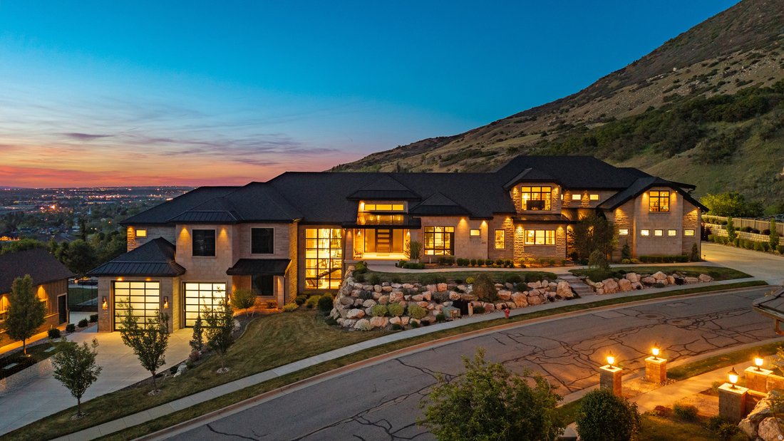 House in Centerville, Utah, United States 1 - 17776797