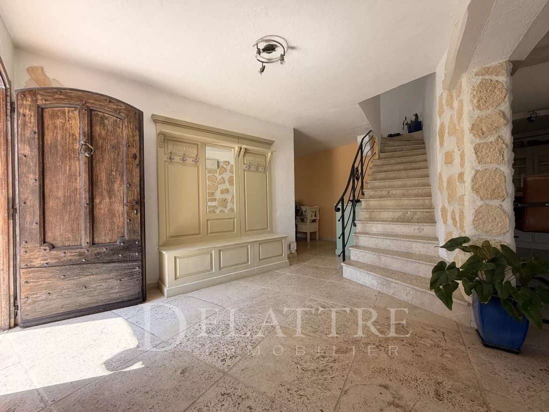 Villa en Le Bar-sur-Loup, Provenza-Alpes-Costa Azul, Francia 4 - 17772215