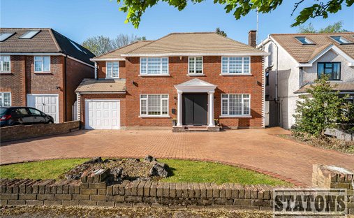 House in Ferney Hill, Enfield, England 1
