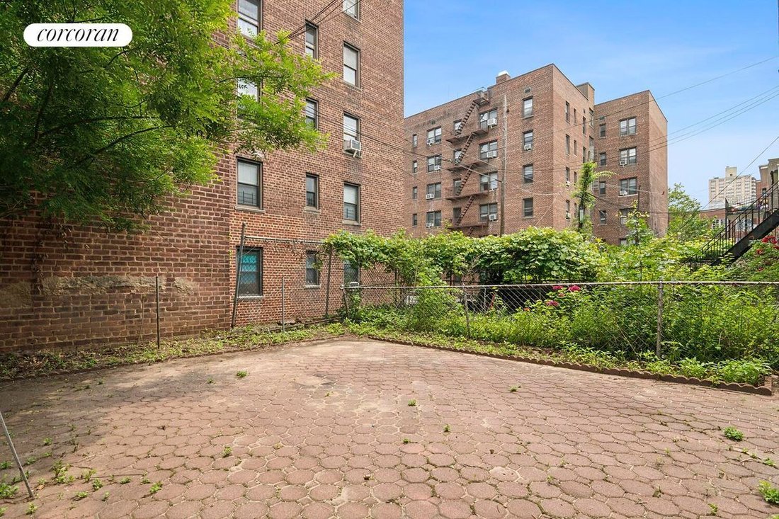 House in New York, New York, United States 4 - 17772725