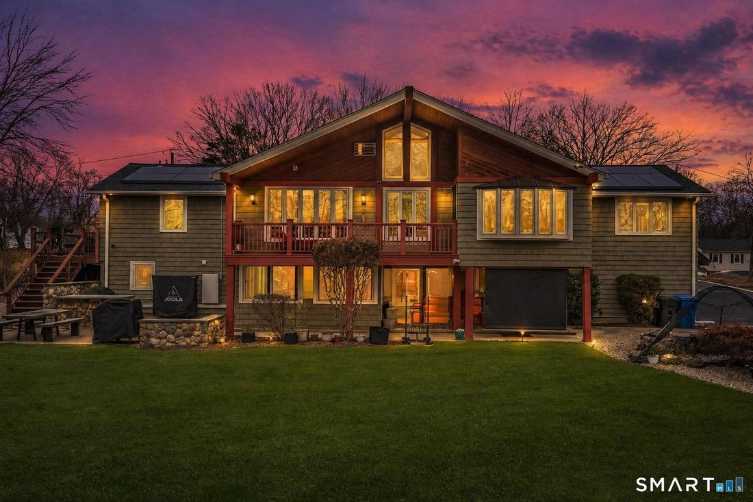 House in Trumbull, Connecticut, United States 1 - 17677932
