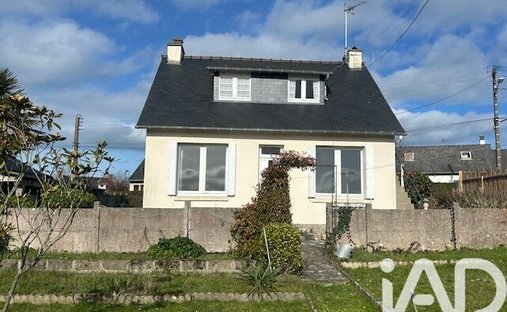 House in Saint-Briac-sur-Mer, Brittany, France 1