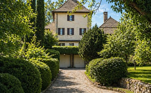 Castle in Fargues-Saint-Hilaire, Nouvelle-Aquitaine, France 1