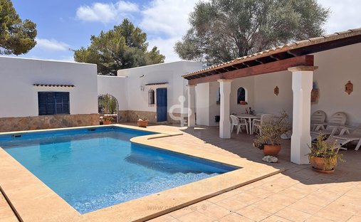 Villa a Cala Llonga, Santa Eulària des Riu, Isole Baleari 1