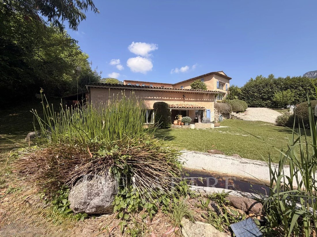 Villa en Le Bar-sur-Loup, Provenza-Alpes-Costa Azul, Francia 5 - 17772215