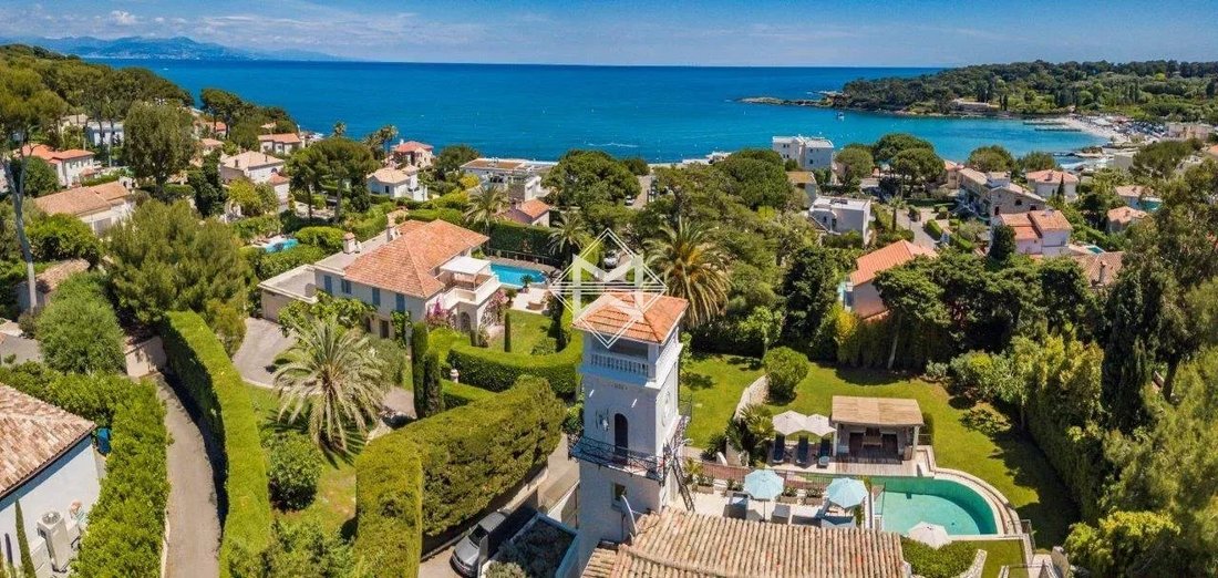 Villa in Antibes, Provence-Alpes-Côte d'Azur, France 2 - 11142211