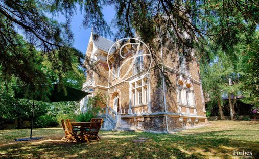 Haus in Monesse-Croix Bosset, Sevres, Frankreich 1